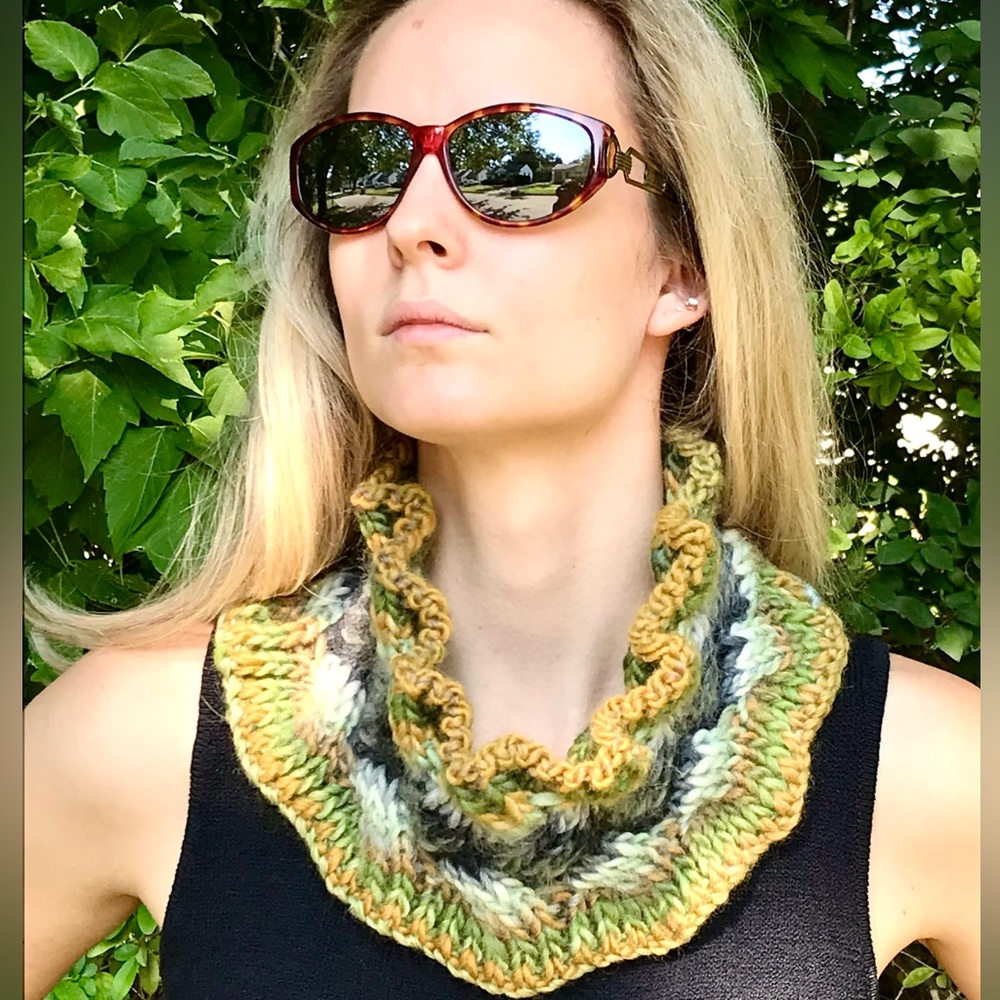 Handmade Neck Warmer (K19-2H) New Without Tags - Picture 2 of 10